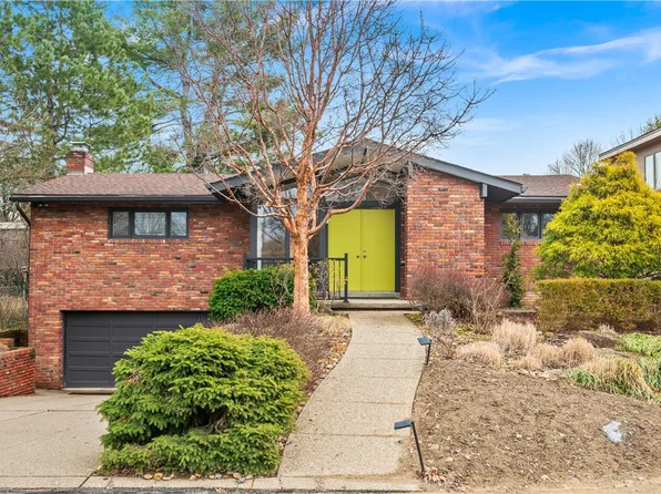 150 Hartwood Dr, Pittsburgh, PA 15208