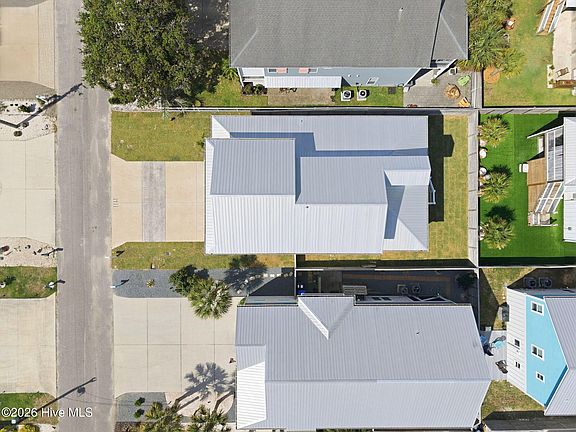 5th image of 1411 Spot Lane