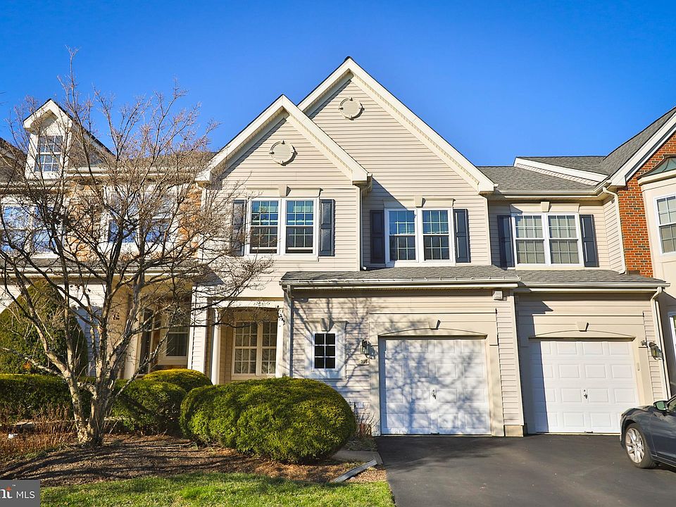 1st image of 305 Julian Dr E #E