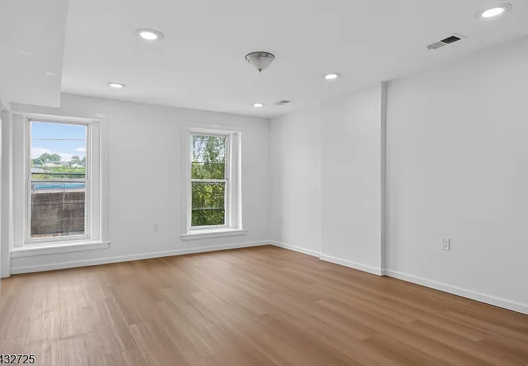 223 Main St #2 — Photo 9