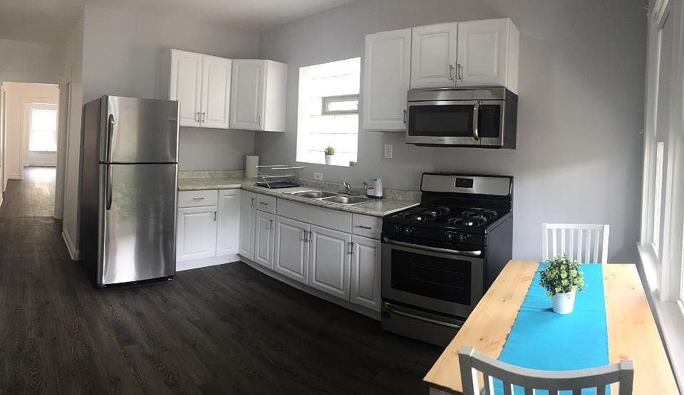 1st image of 2127 W 21st Pl Unit 2