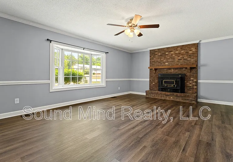 1601 Homestead Rd — Photo 12