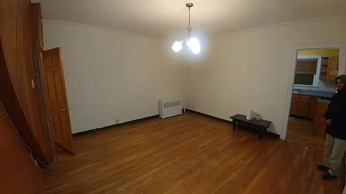 Rented by Halvatzis Realty | media 12