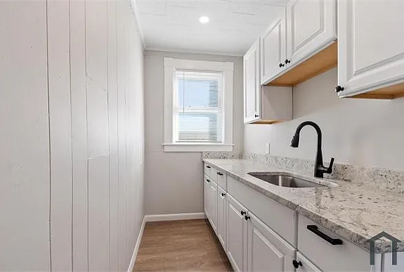 47 Walnut St #49F3 — Photo 7