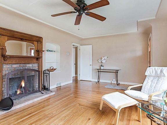 3rd image of 226 SE Ely St