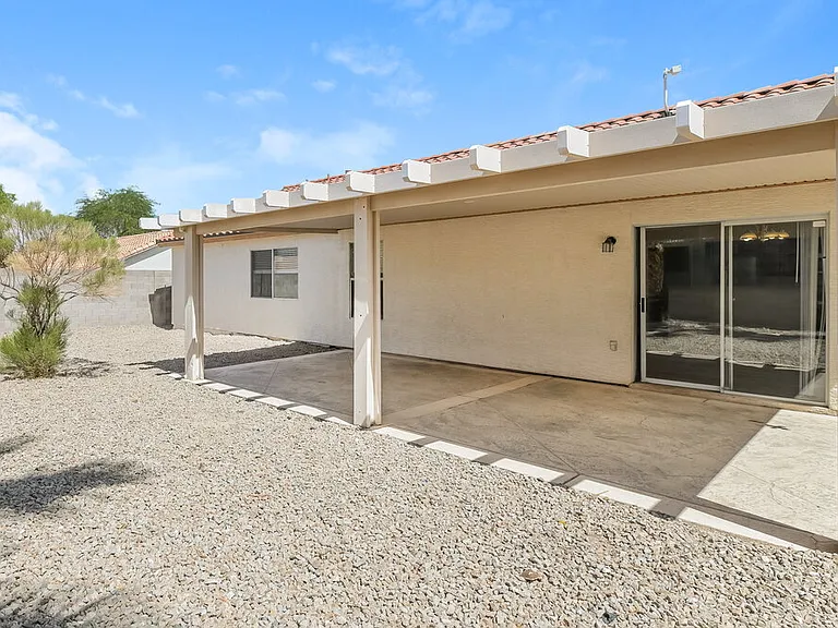 655 Camp Hill Rd — Photo 15