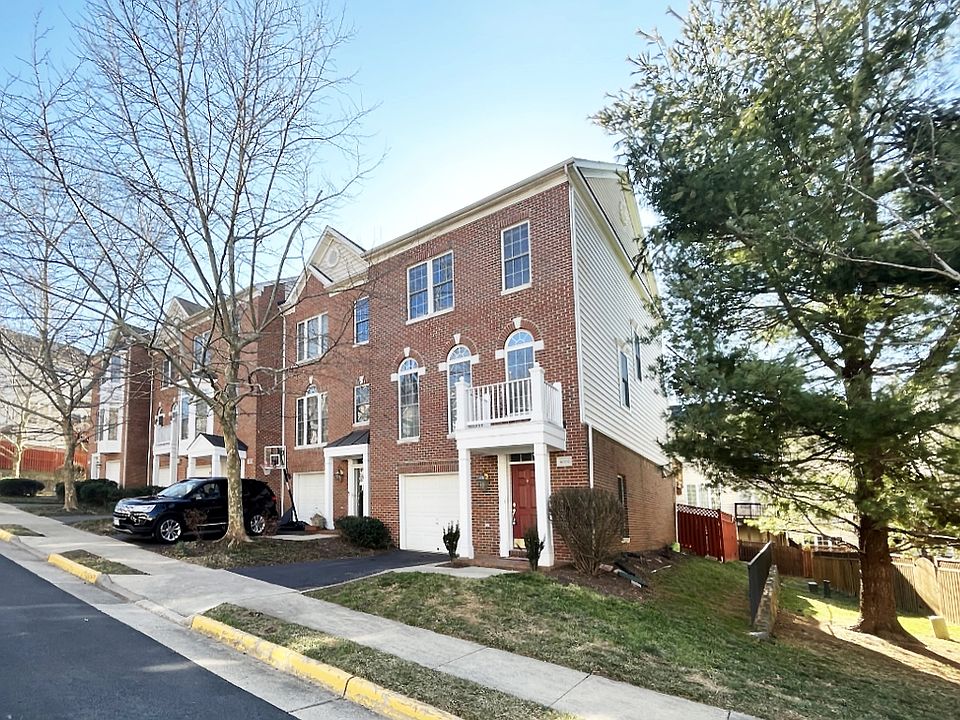 1st image of 4000 Park Chase Dr