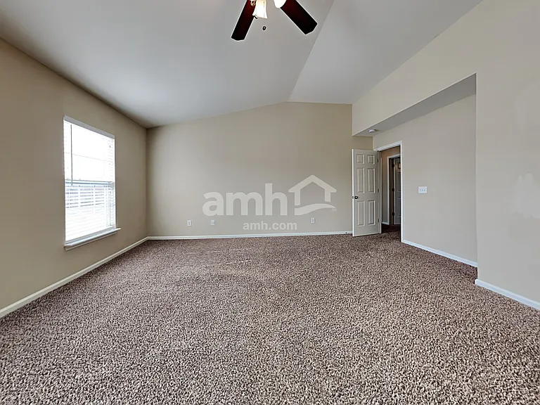 138 Decatur Dr — Photo 10