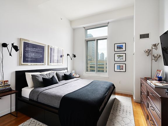 3rd image of 85 Adams St APT 12C