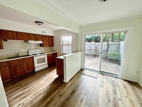 4th image of 1113 Witchgate Ct