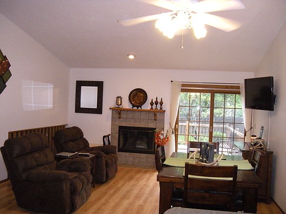 3rd image of 300 24th St