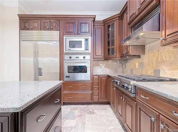 5th image of 2823 Providence Rd Unit 244