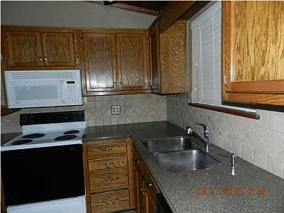 5th image of 98 Grant Dr #U