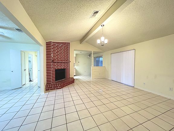 3rd image of 13506 Rainbow Falls St