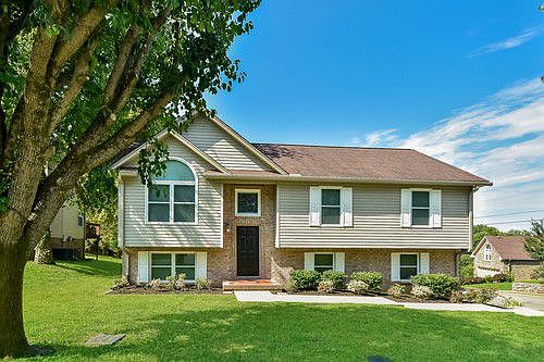 1st image of 1501 White Pine Ct