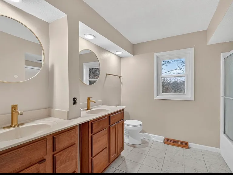4636 Elm St — Photo 7