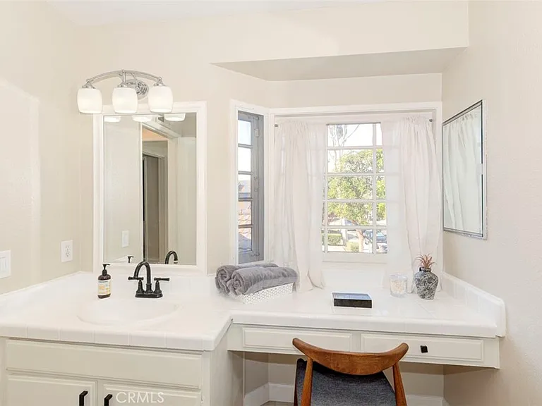 3341 Calle La Veta — Photo 32