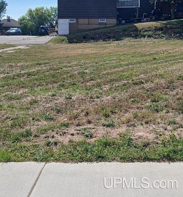 1st image of Sunday Lake St