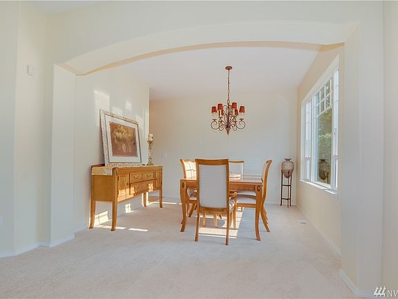 5th image of 13842 233rd Ct NE