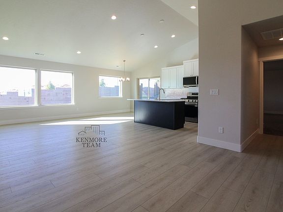 2nd image of 2936 S Roosevelt St