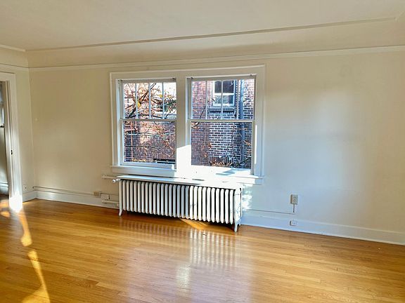 2nd image of 752 Boylston Ave E #103