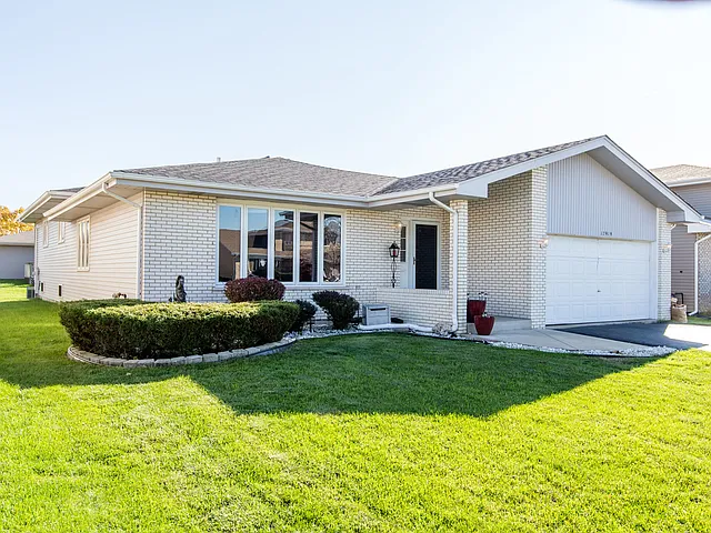 17919 Poplar Ln photo 1
