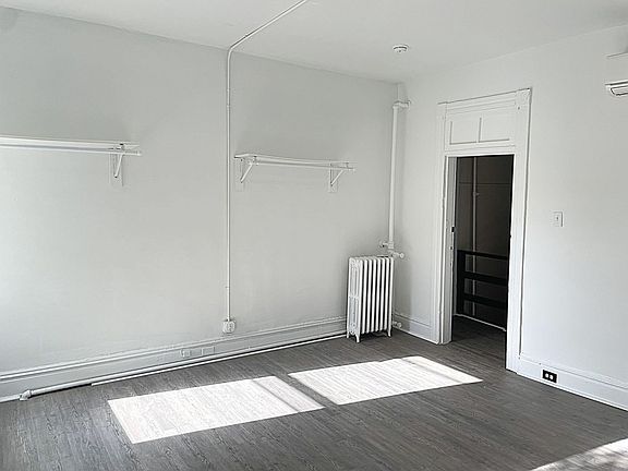 4th image of 102 N Lombardy St APT 2