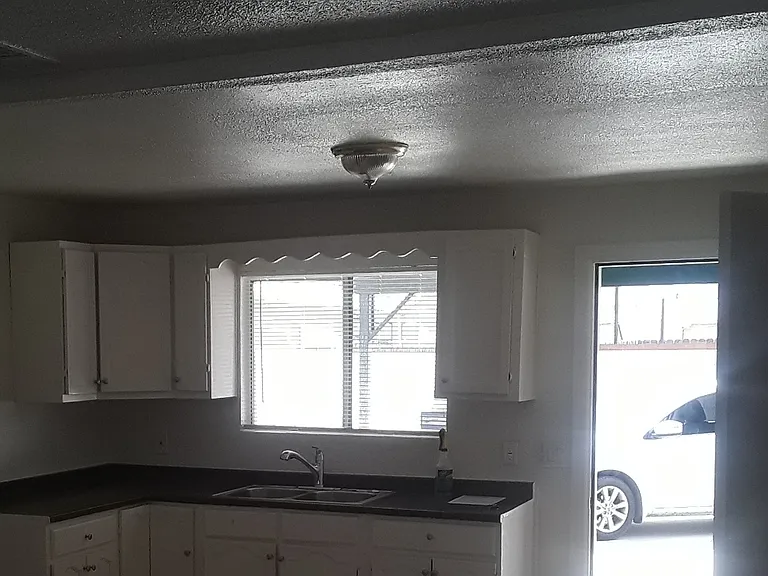 721 Woodrow Ave #C — Photo 2