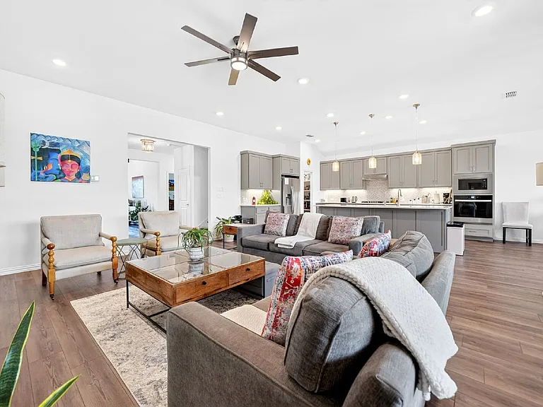 2109 Hibiscus Ln — Photo 12