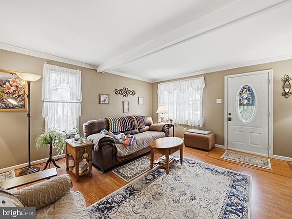 5th image of 631 Maryland Ave