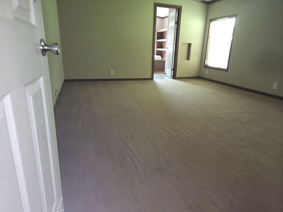1st image of 132 Crystal Creek Ct