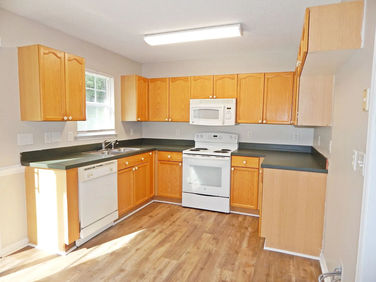 Ranch 3 bedroom, 2 bath home in Rock Hill — Photo 4