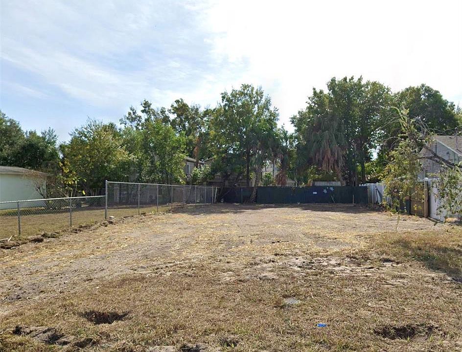 1st image of 1008 W La Salle St Lot 11