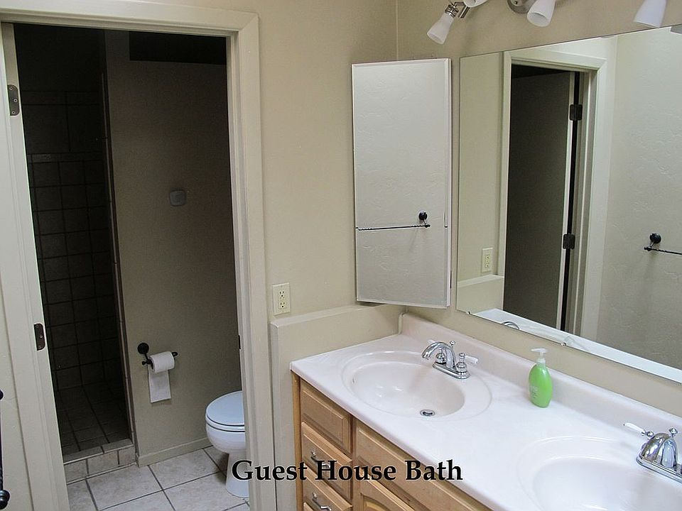 Guest House Bath