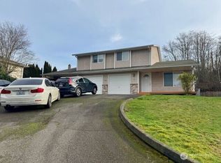 5525 67th Ave NE #A & B, Marysville, WA 98270