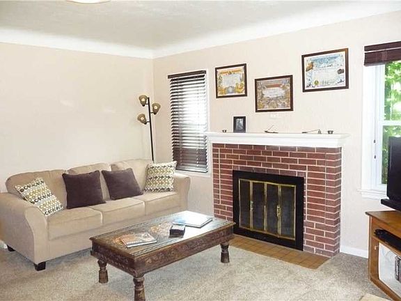 4th image of 528 Yellowstone Ave
