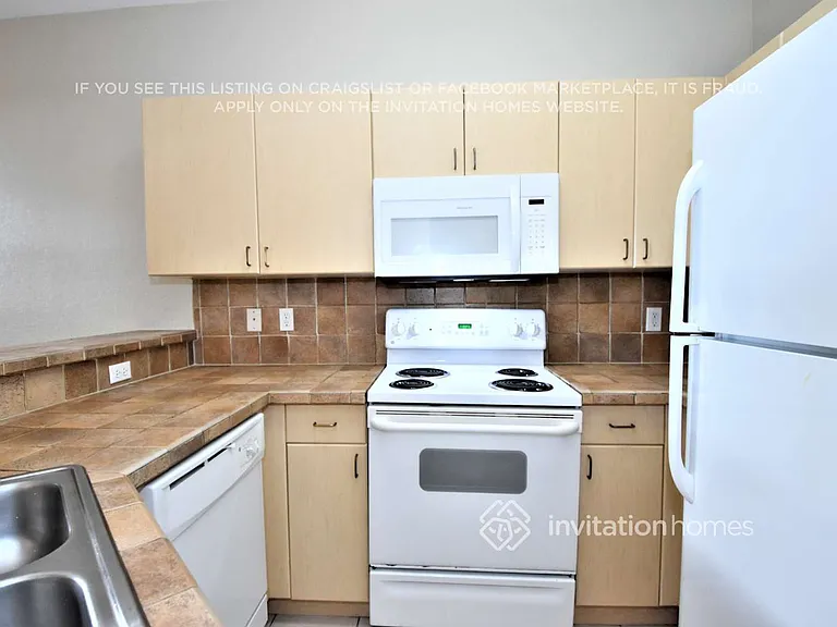 12446 SW 125th Ter — Photo 9