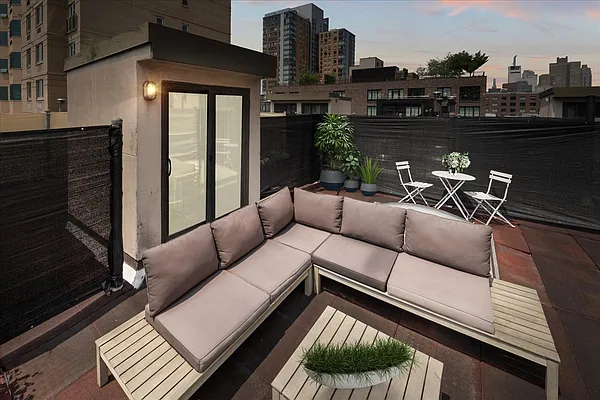 Rented by Compass | media 14