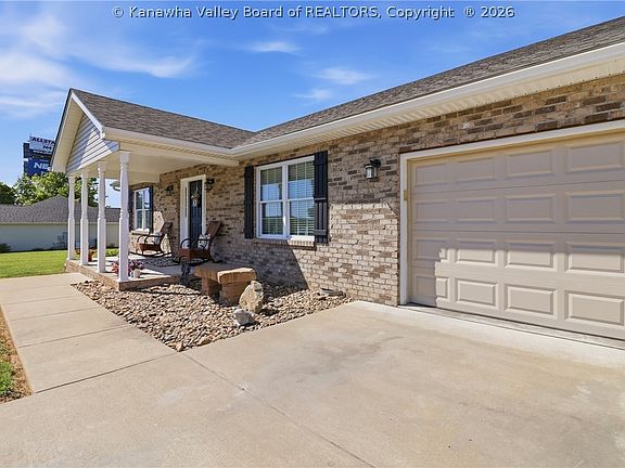 4th image of 65 Scottsdale Ln