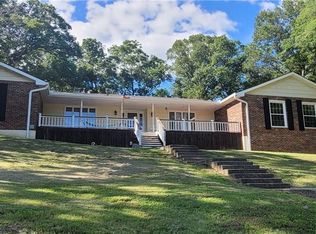 1104 Lakeview Ct, Carrollton, MO 64633