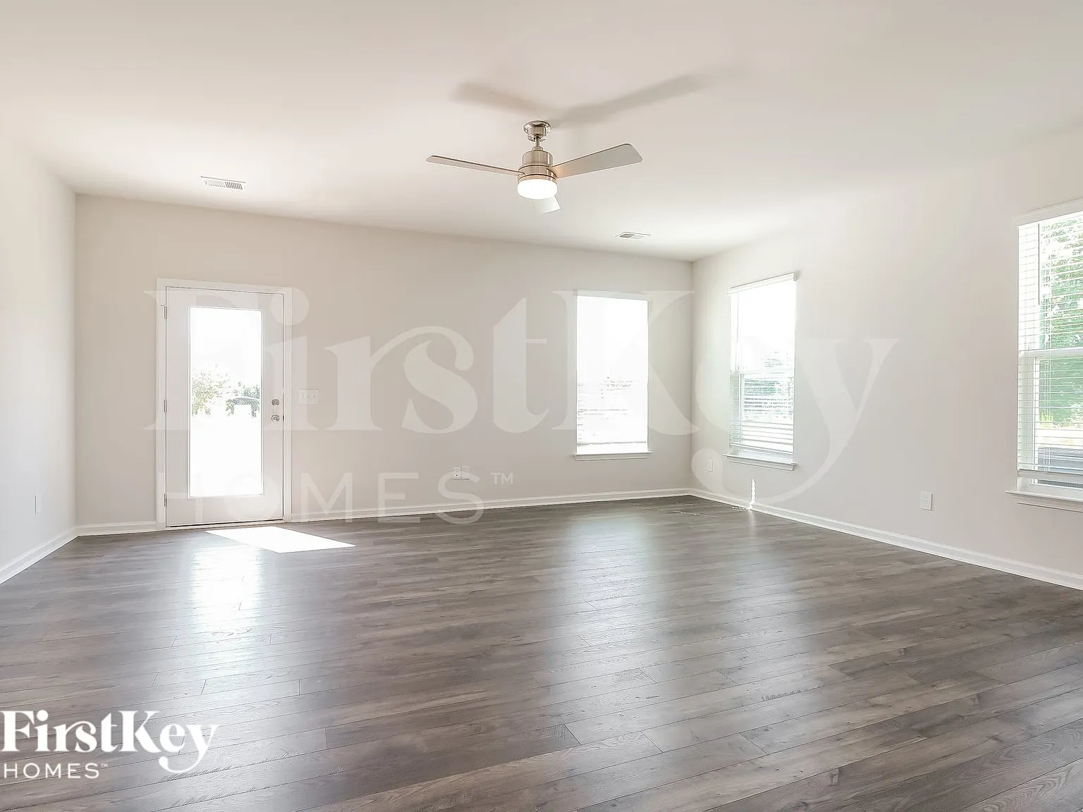 4 bed, 3.5 bath, 3184 sqft, $2,565 — Photo 3