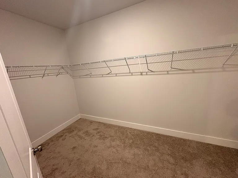 370 Crestbrook Ln — Photo 25