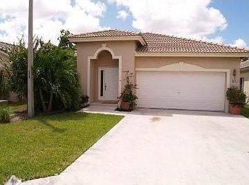 2nd image of 4512 SW 12th Ct