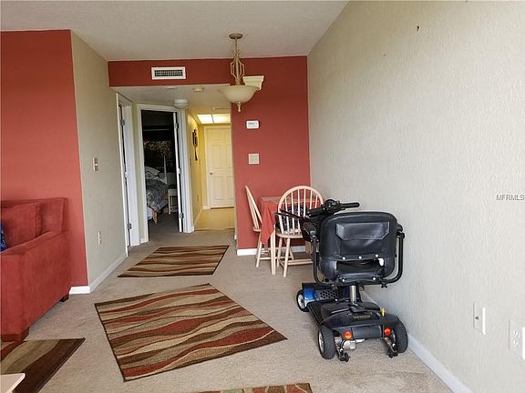 5th image of 1950 59th Ave N APT 304