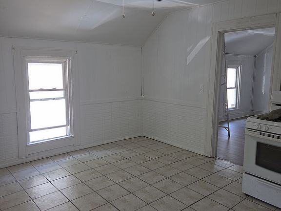 2nd image of 3133 W 44th St APT 4