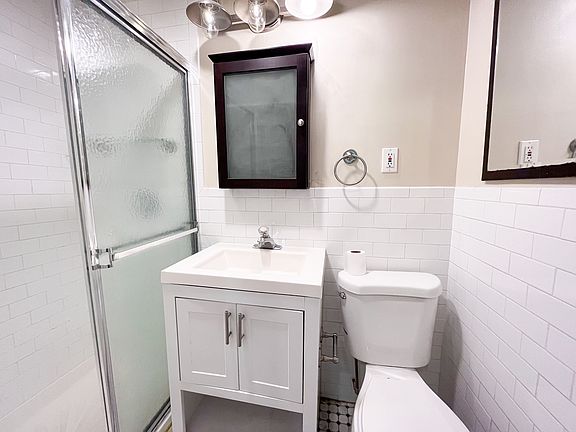 5th image of 300 E 2nd St #4