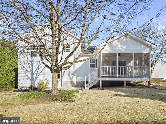 5th image of 110 Hykes Rd E