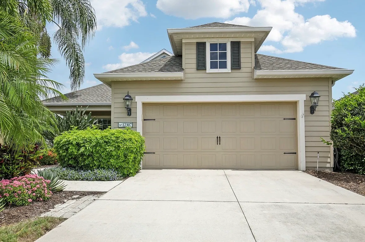 3 bed, 1932 sqft, $3,200 — Photo 2
