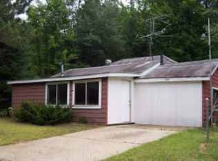 5397 Pine St, Gladwin, MI 48624