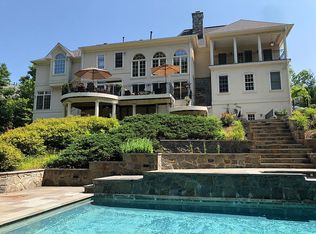 881 Chinquapin Rd, Mc Lean, VA 22102